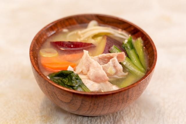 具だくさんの味噌汁