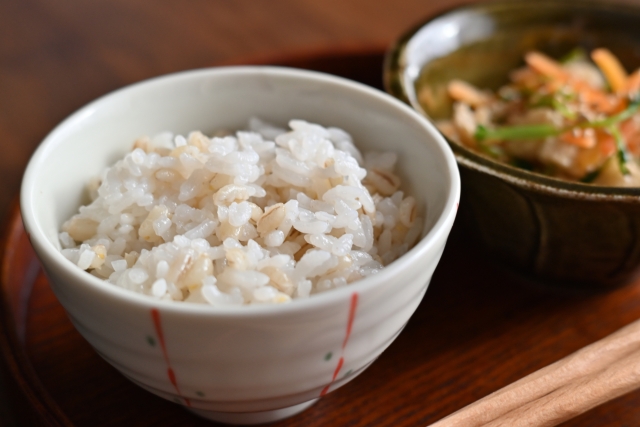 もち麦を混ぜたご飯
