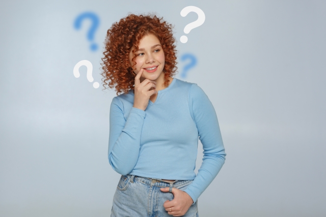 はてな？がたくさんの女性